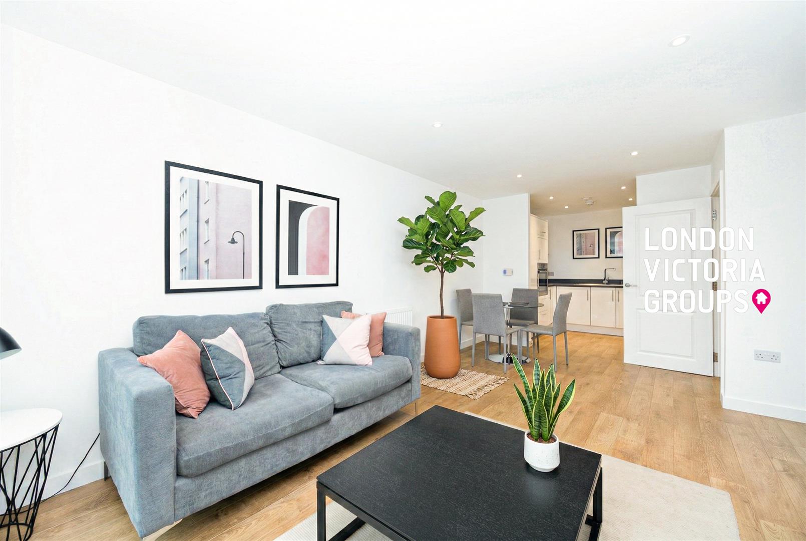 1 bed property in Pavilions Court, 4 Cooks Road, London